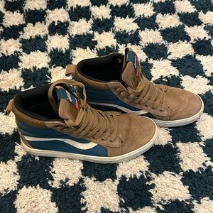 Vans Sk8-Hi x The North Face winter sneaker - leather & suede - blue/brown/cream